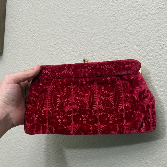 Vintage Crushed Red Velvet Clutch Bag - Picture 2 of 3